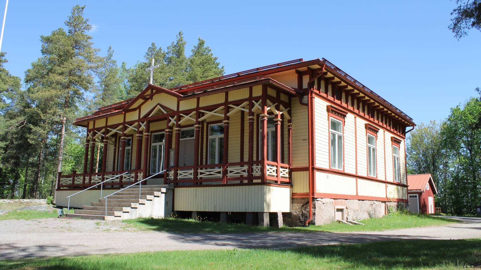 Kuva askaisten seurakuntatalosta