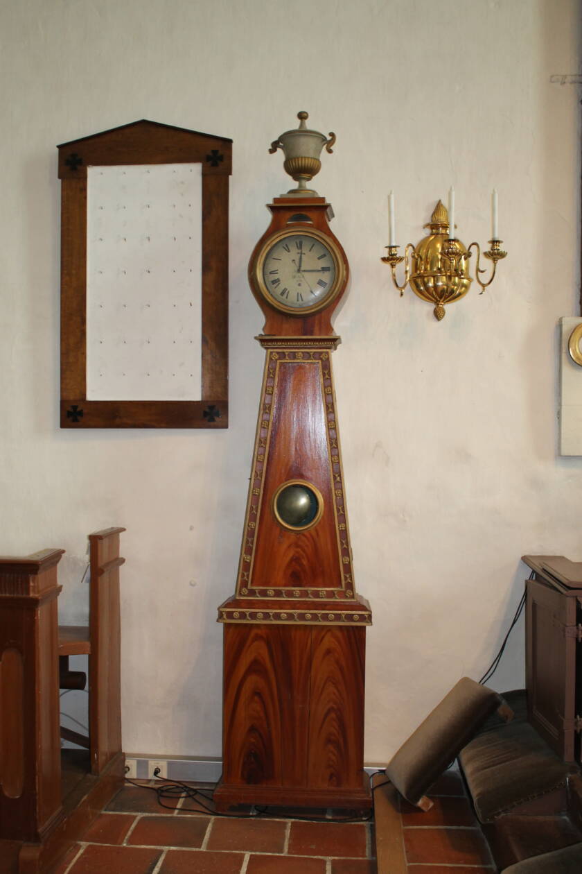 Askaisten kirkon kaappikello